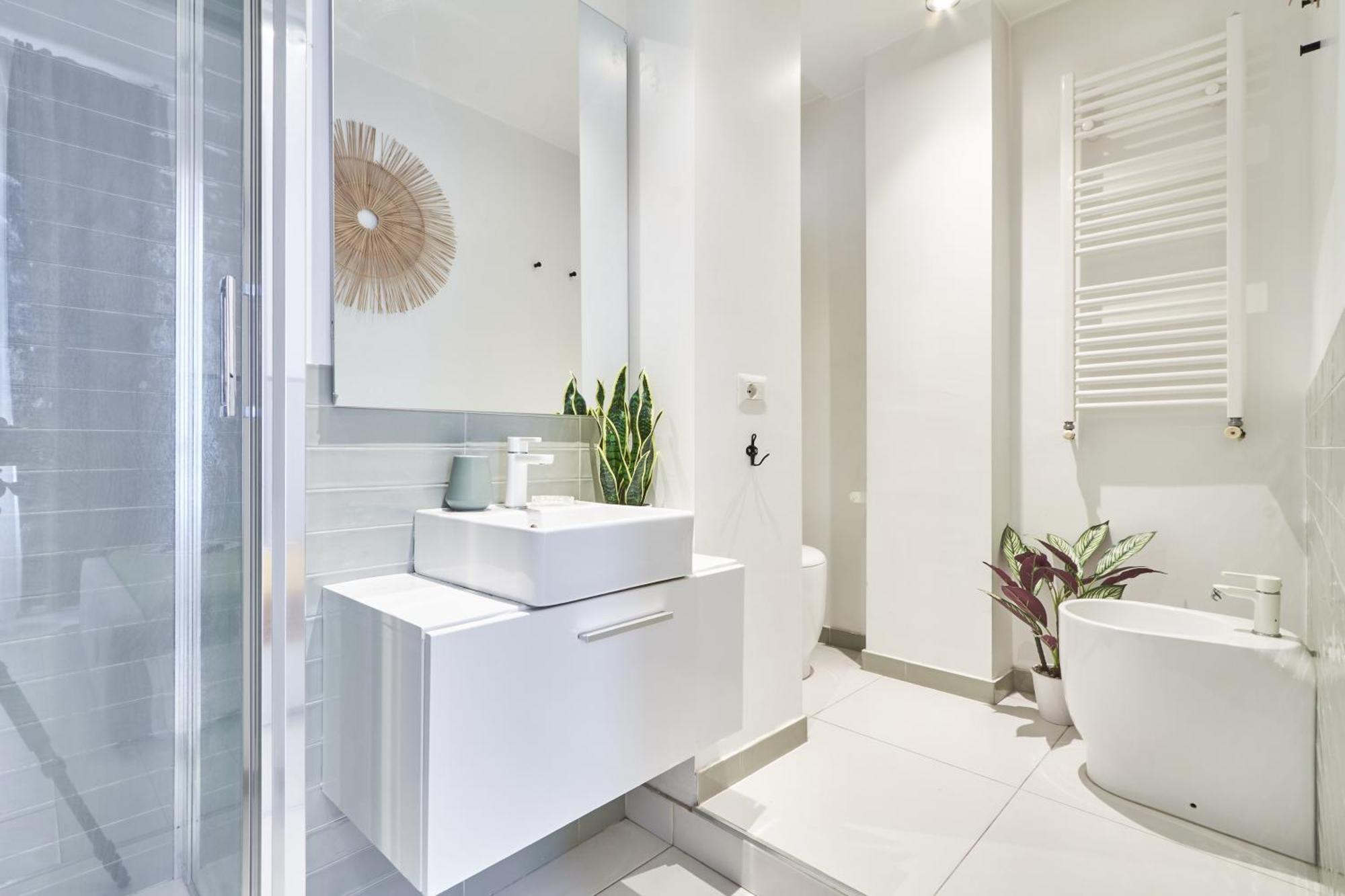 מילאנו Elegante Appartamento Minimal Dai Tocchi Botanici מראה חיצוני תמונה