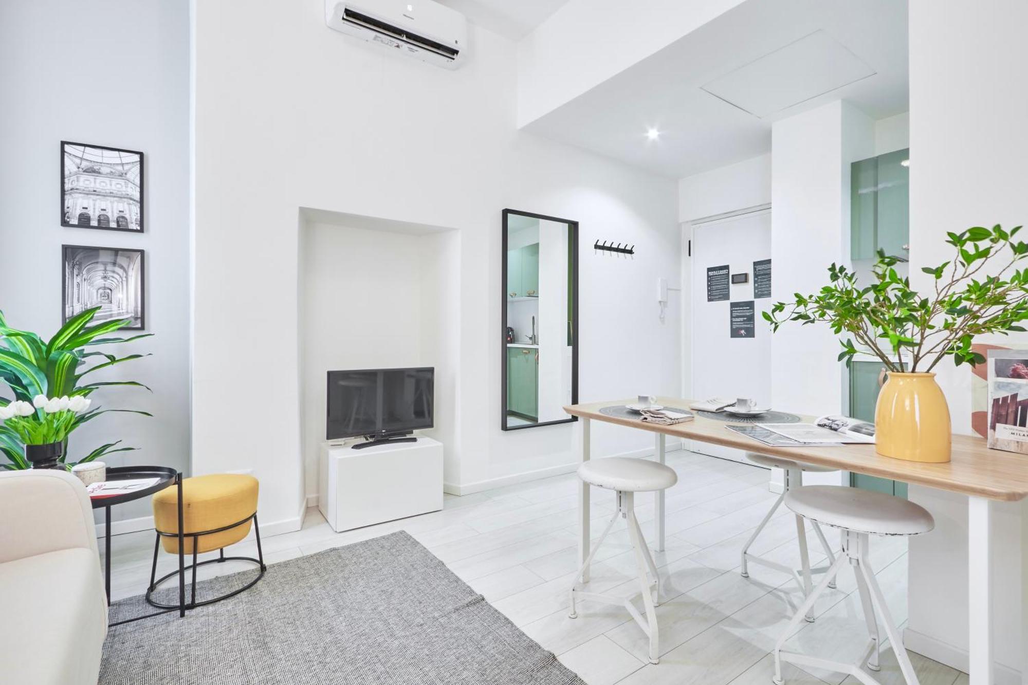 מילאנו Elegante Appartamento Minimal Dai Tocchi Botanici מראה חיצוני תמונה
